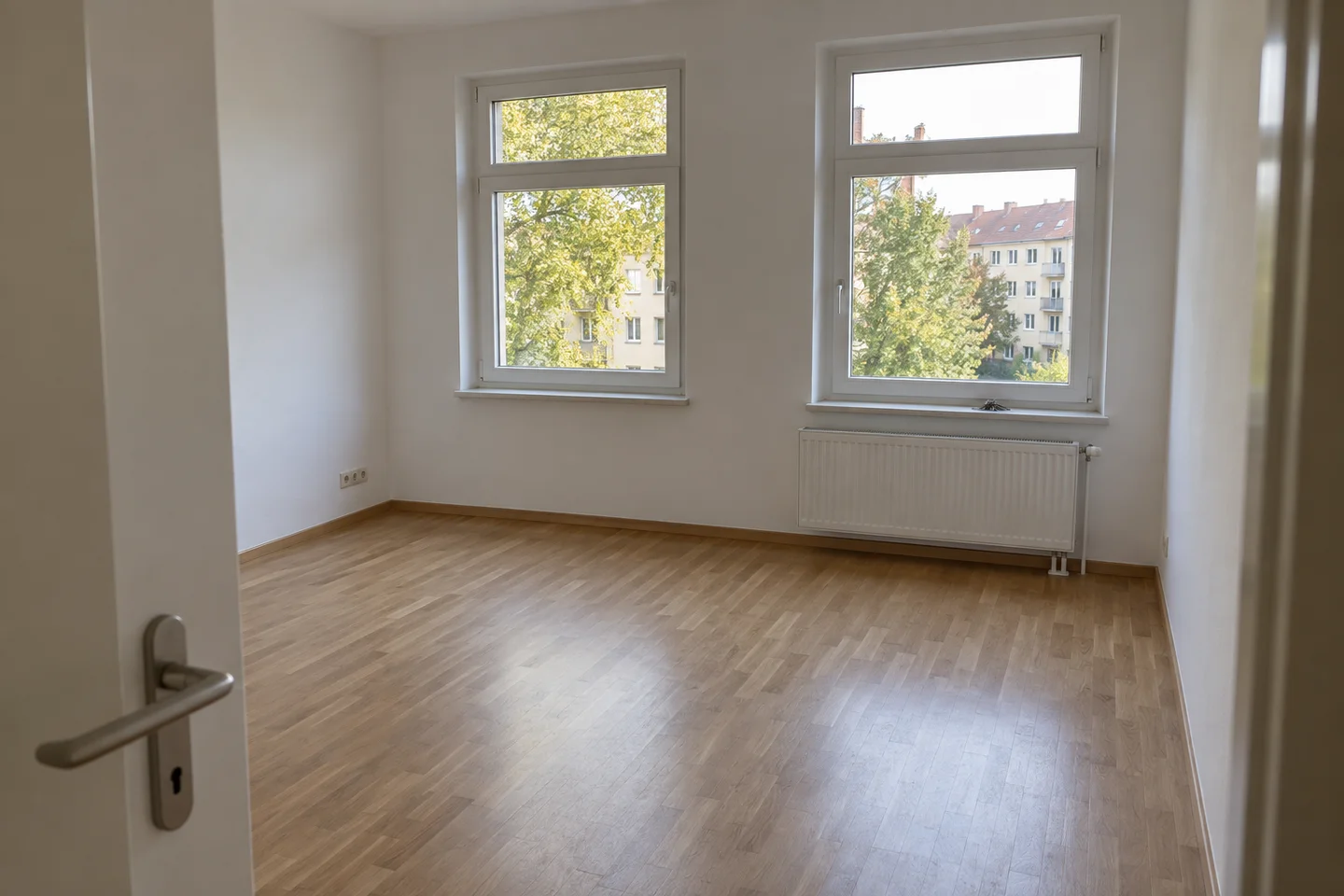 Bei einer Wohnungsbesichtigung · illustratives Fotomotiv